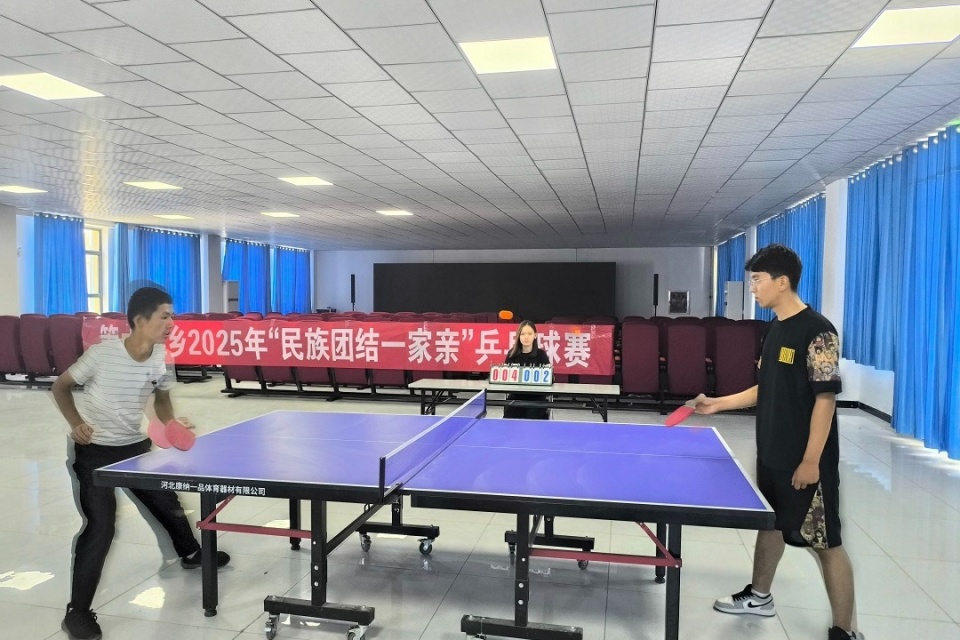 诠释着民族