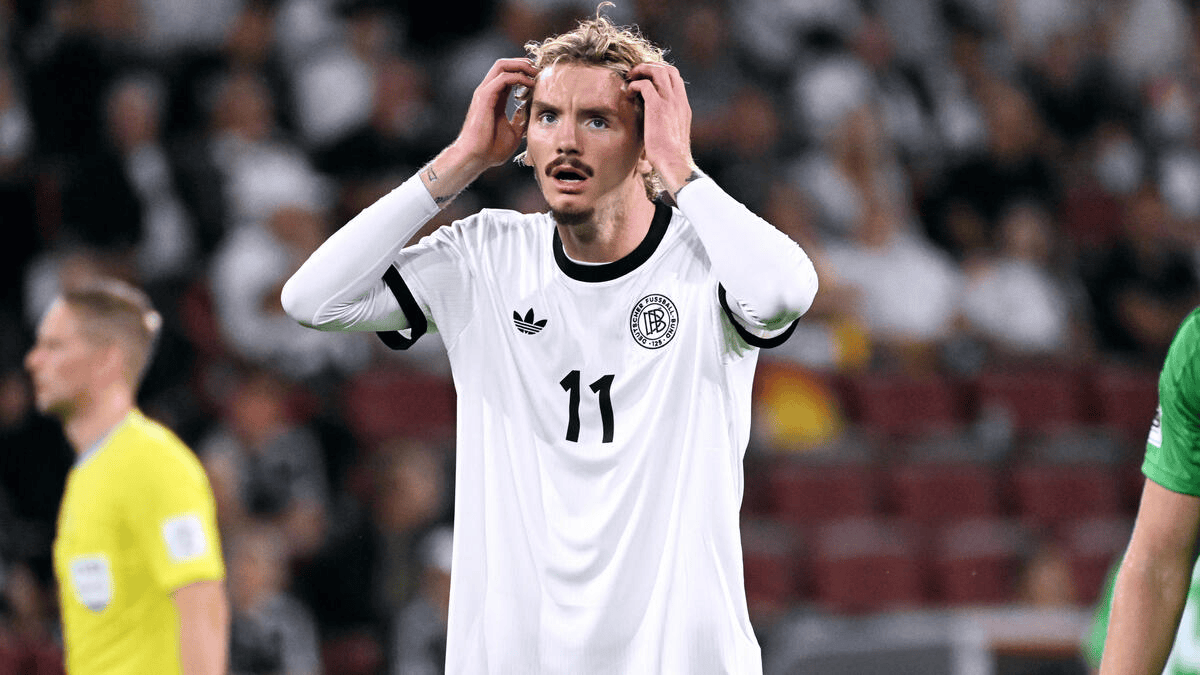 尼黑, 日讯, 匆忙去纽卡 尼黑, 日讯, 匆忙去纽卡