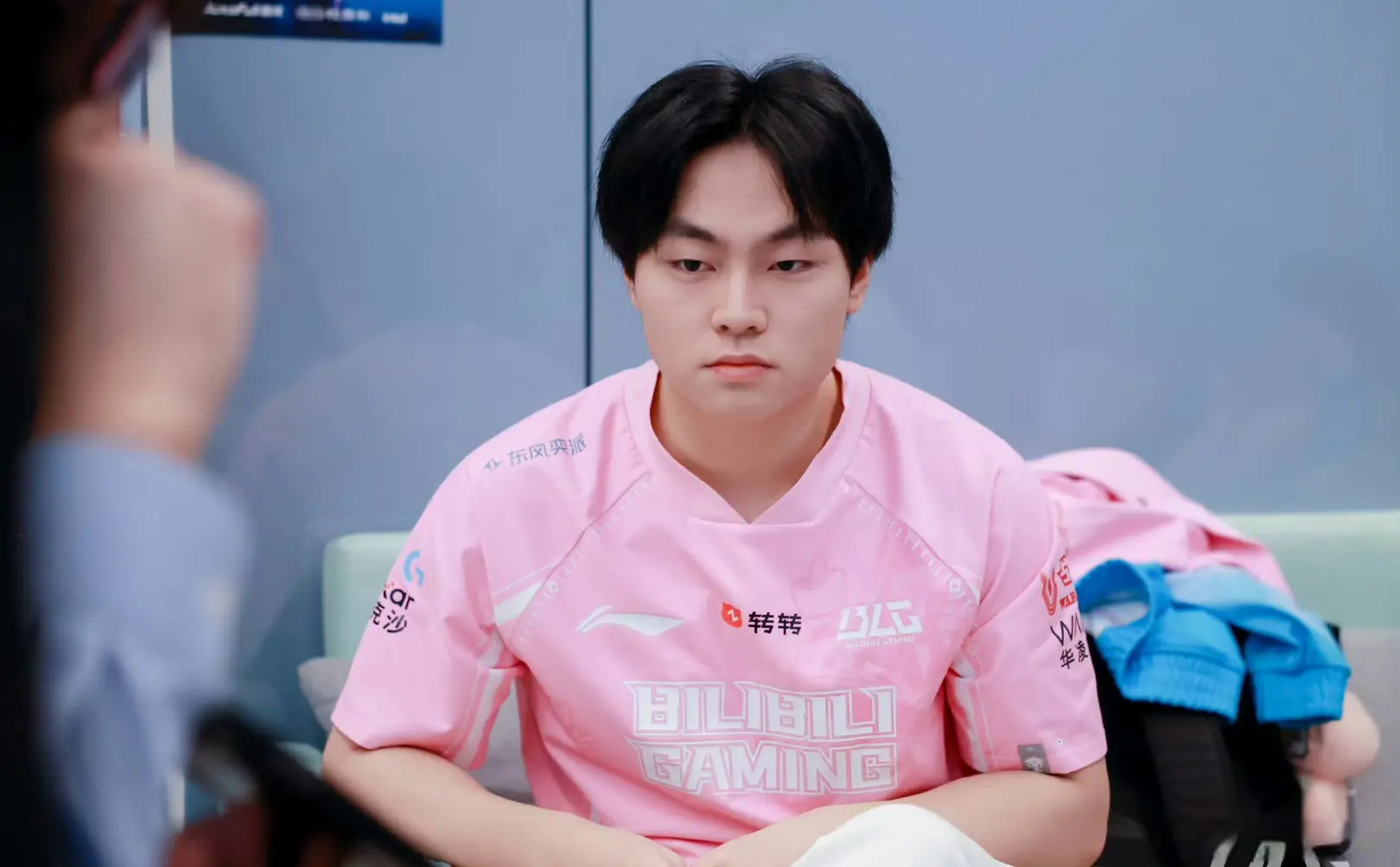 W便顶替了, 缘决赛